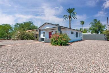 Main picture of 1646 E Glenrosa Ave