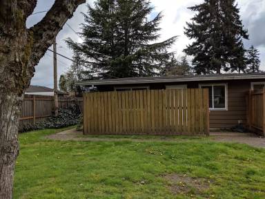 Main picture of 200 SE 98th Ave