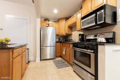 Main picture of 7 Commonwealth Ct