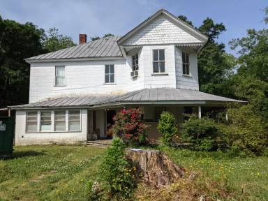 Main picture of 725 W Main St