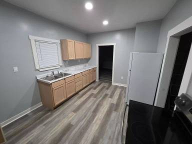 Main picture of 1344 Oakes St