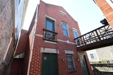 Main picture of 908 S Miller St