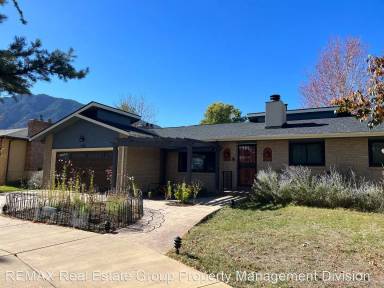Main picture of 165 Clubridge Pl