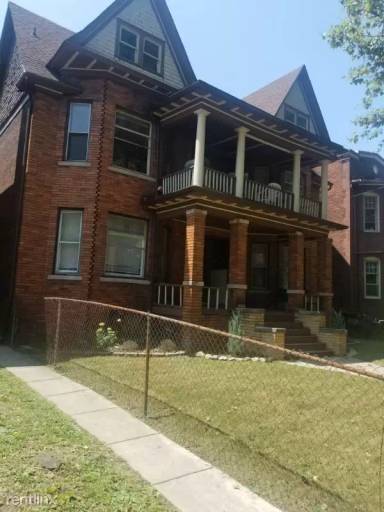 Main picture of 4527 Commonwealth St