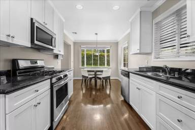 Main picture of 4663 W 9th St