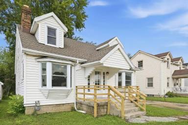 Main picture of 2011 S Limestone St