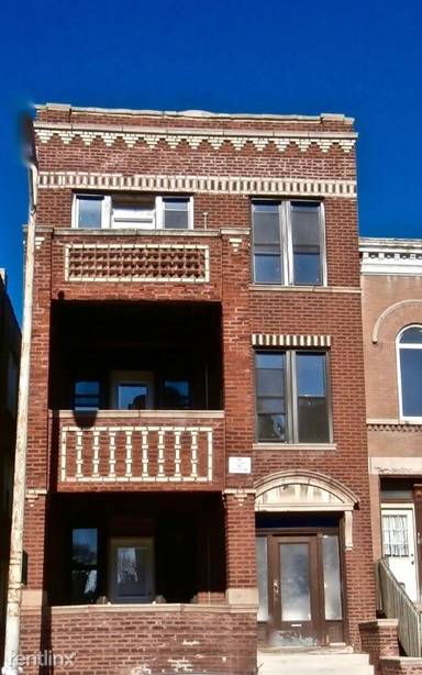 Main picture of 2612 W Augusta Blvd