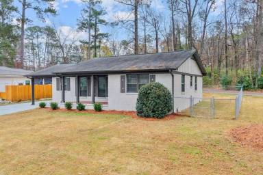 Main picture of 969 Oak Grove Rd