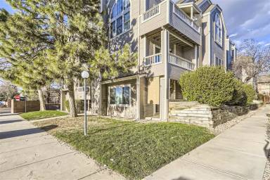 Main picture of 5745 W Atlantic Pl