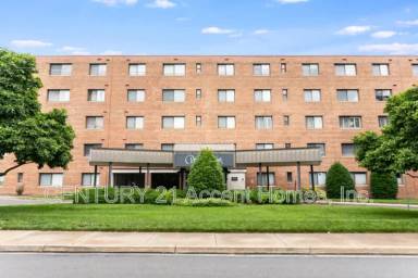 Main picture of 3515 Washington Blvd