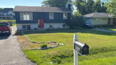 Main picture of 107 Bridgewood Dr