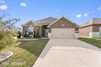 Main picture of 19625 James Manor St