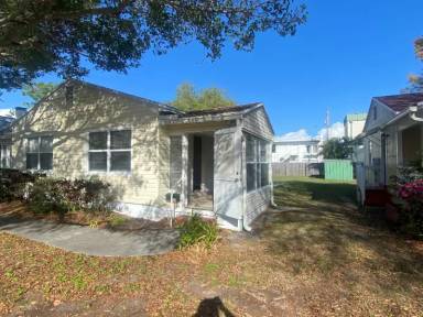 Main picture of 2911 10th St N