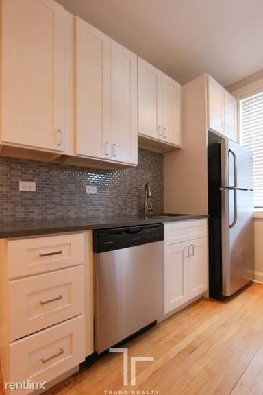 Main picture of 2317 N Rockwell St