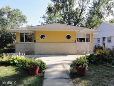 Main picture of 6221 Oxford St