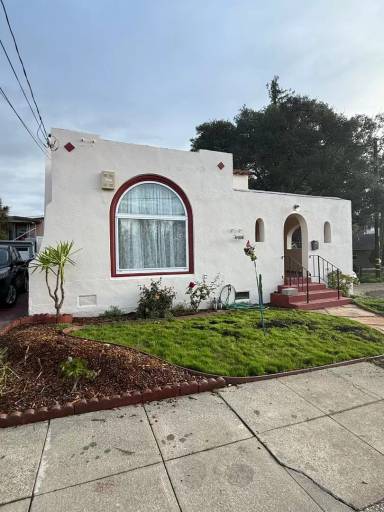 Main picture of 4106 Walnut St