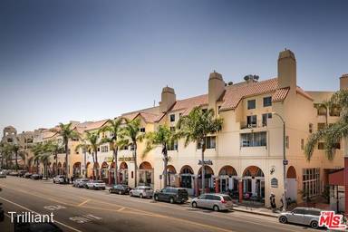 Main picture of 235 Main St