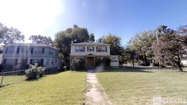 Main picture of 1403 E 76th St