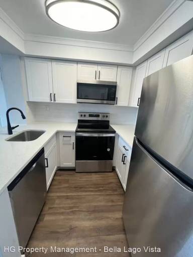 Main picture of 738 Executive Center Dr