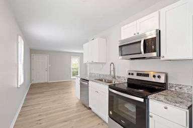 Main picture of 6105 Spice Ridge Ln