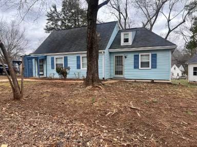 Main picture of 1012 Louise Rd