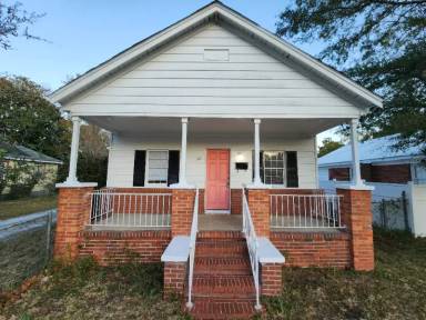 Main picture of 605 S 14th St