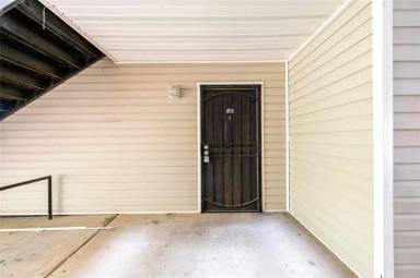 Main picture of 3104 Fairington Ridge Cir