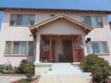 Main picture of 4445 Prospect Ave
