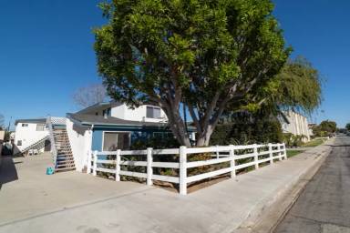 Main picture of 2605 Gates Ave