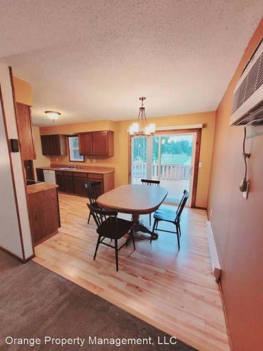 Main picture of 3016 18th St S