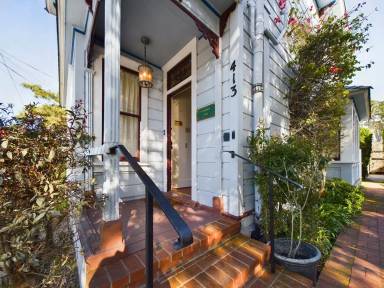 Main picture of 413 Forest Ave