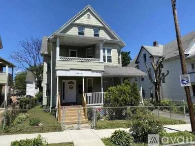 Main picture of 49 Murray Hill Ave