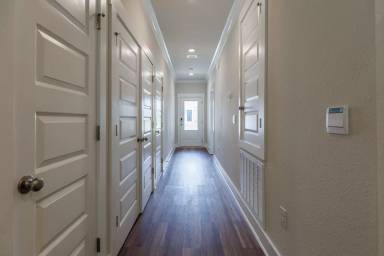 Main picture of 286 Hudson Loop