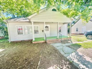 Main picture of 121 Henry St