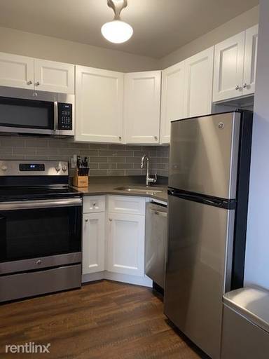Main picture of 817 W Lakeside Pl