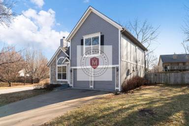 Main picture of 1324 N Lucy Montgomery Way
