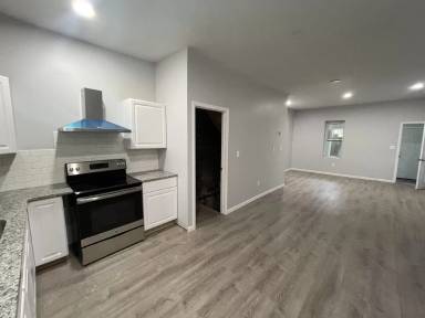 Main picture of 1503 Mount Ephraim Ave