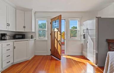 Main picture of 505 Washington Blvd