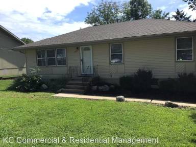 Main picture of 439 E Whittier St