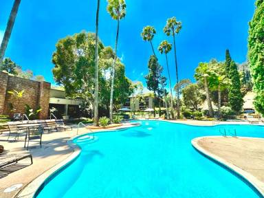 Main picture of The Bluffs at Fashion Valley