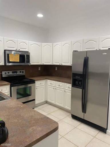 Main picture of 10270 SW 59th St