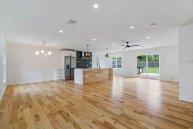 Main picture of 5717 Wellington Dr
