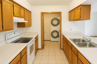 Main picture of 2285 S Thompson Dr