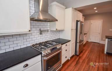 Main picture of 61 E Ashland St