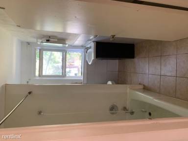 Main picture of 1209 Congress St