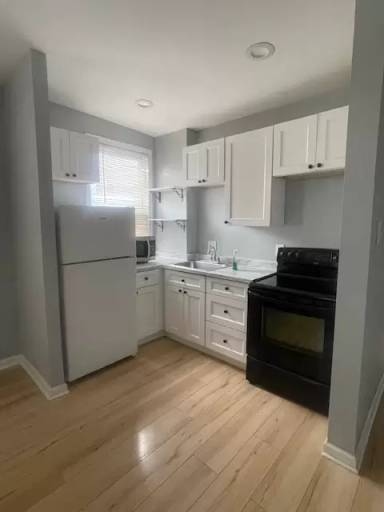 Main picture of 5233 Oxford Ave
