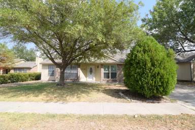 Main picture of 2504 Grasslands Dr