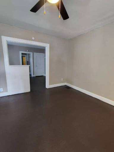 Main picture of 527 N Bradley Ave