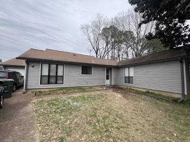Main picture of 7114 Tulip Trail Dr