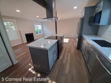 Main picture of 2319 N 113th Pl